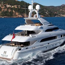 Seven S Yacht Running