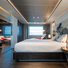 Navis Yacht 