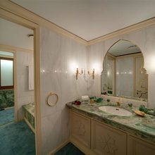 Al Mabrukah Yacht Bathroom