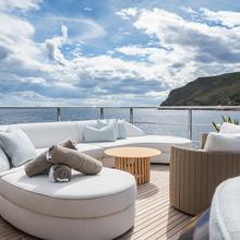 M Yacht 