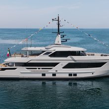 Mon Coeur Yacht 