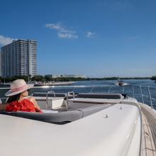 Intervention Yacht 