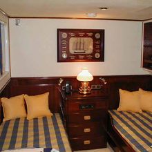 Lady Roxanne Yacht 