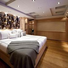 Fan Too Yacht Master Stateroom