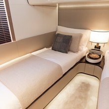 Chillin' Yacht 