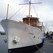 Fifer Yacht 