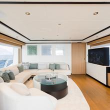 Elza Yacht 
