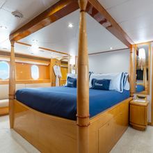 Lady Sandra Yacht 