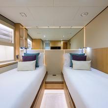 Aqua Life Yacht 