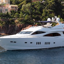 Donizetti Yacht 