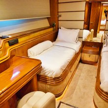 YCM 105 Yacht 