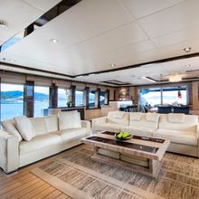 Five Yacht 