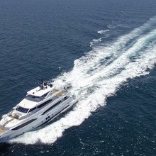 Altavita Yacht 