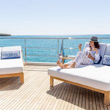 Captain Morgan II Yacht 