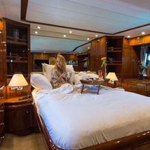 Victoria III Yacht 