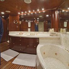 Sirahmy Yacht Master Bathroom