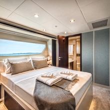 Dolce Vita Yacht 