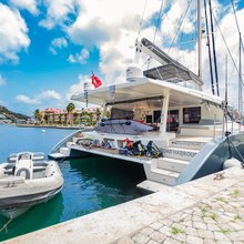 Dolcevitacat Yacht 