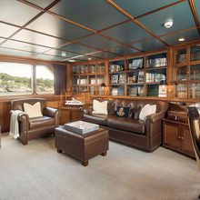 Moon River Yacht 
