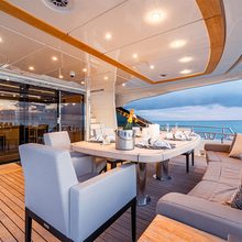 M 105 Yacht 