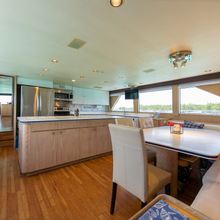 Island Time Yacht 
