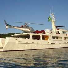 Deslize Yacht Helicopter Landed