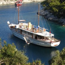 Silver Cloud Yacht Overview