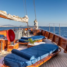 Weatherbird Yacht 
