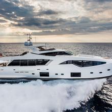 Mikil Yacht 