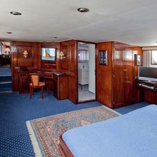Lady Roxanne Yacht 