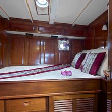Sunshine Yacht 