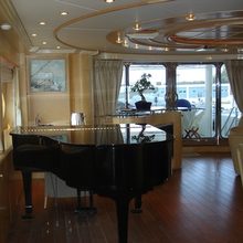 Blue Breeze Yacht Upper Saloon - Piano