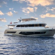 By C.F. Yacht 