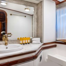 Spirit L Yacht 