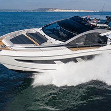 Five II Yacht 