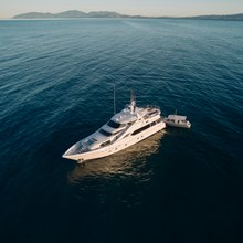 Flying Fish Yacht 