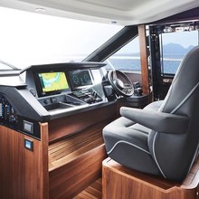Chameleon III Yacht 
