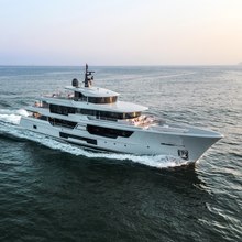 Yasmin Yacht 
