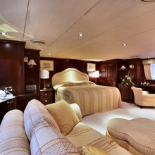 Number Nine Yacht Dining Table