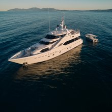 Flying Fish Yacht 
