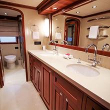 Tubarao Yacht 