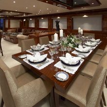 Kajak Yacht Dining Salon