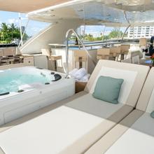 Iridescence Yacht 