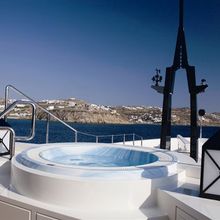 Alfa Nero Yacht Jacuzzi