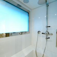 Oxygen Yacht Shower Room
