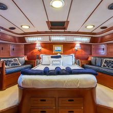 Mustang Yacht 