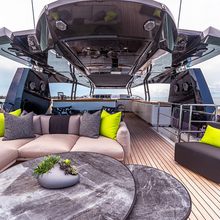 M 105 Yacht 