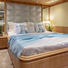 Hammerhead Yacht 