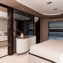Chillin' Yacht 