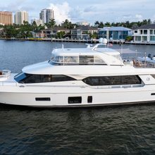 Iridescence Yacht 